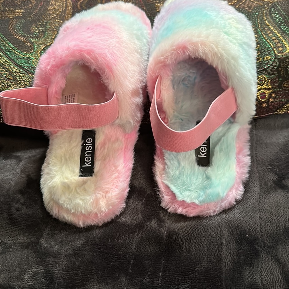 Shoes - Picture 4 of 4